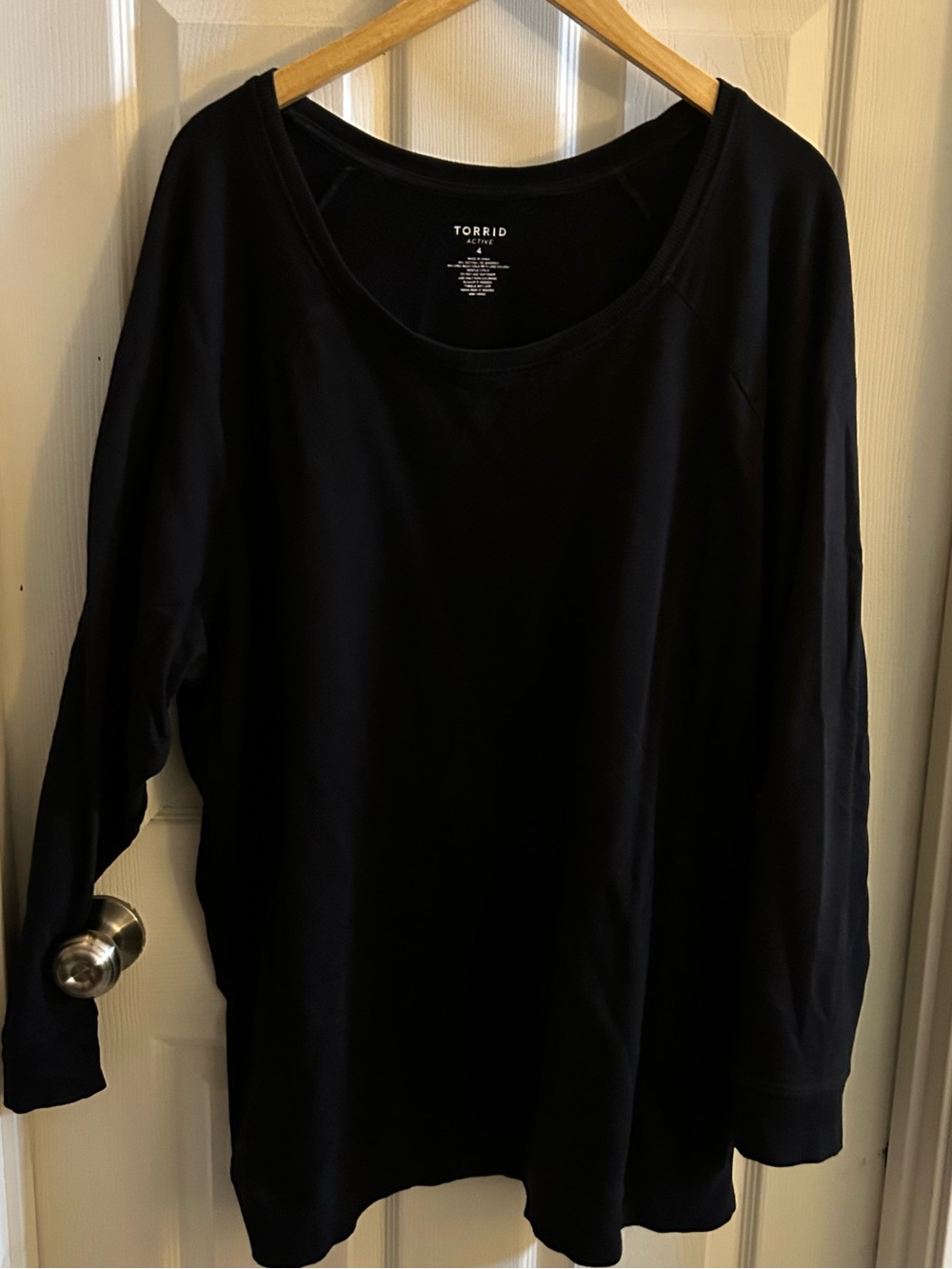 Torrid Black Scoop Neck Active Long Sleeve Top